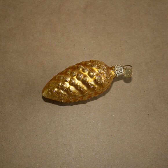 pin cone - Picture 2 of 3